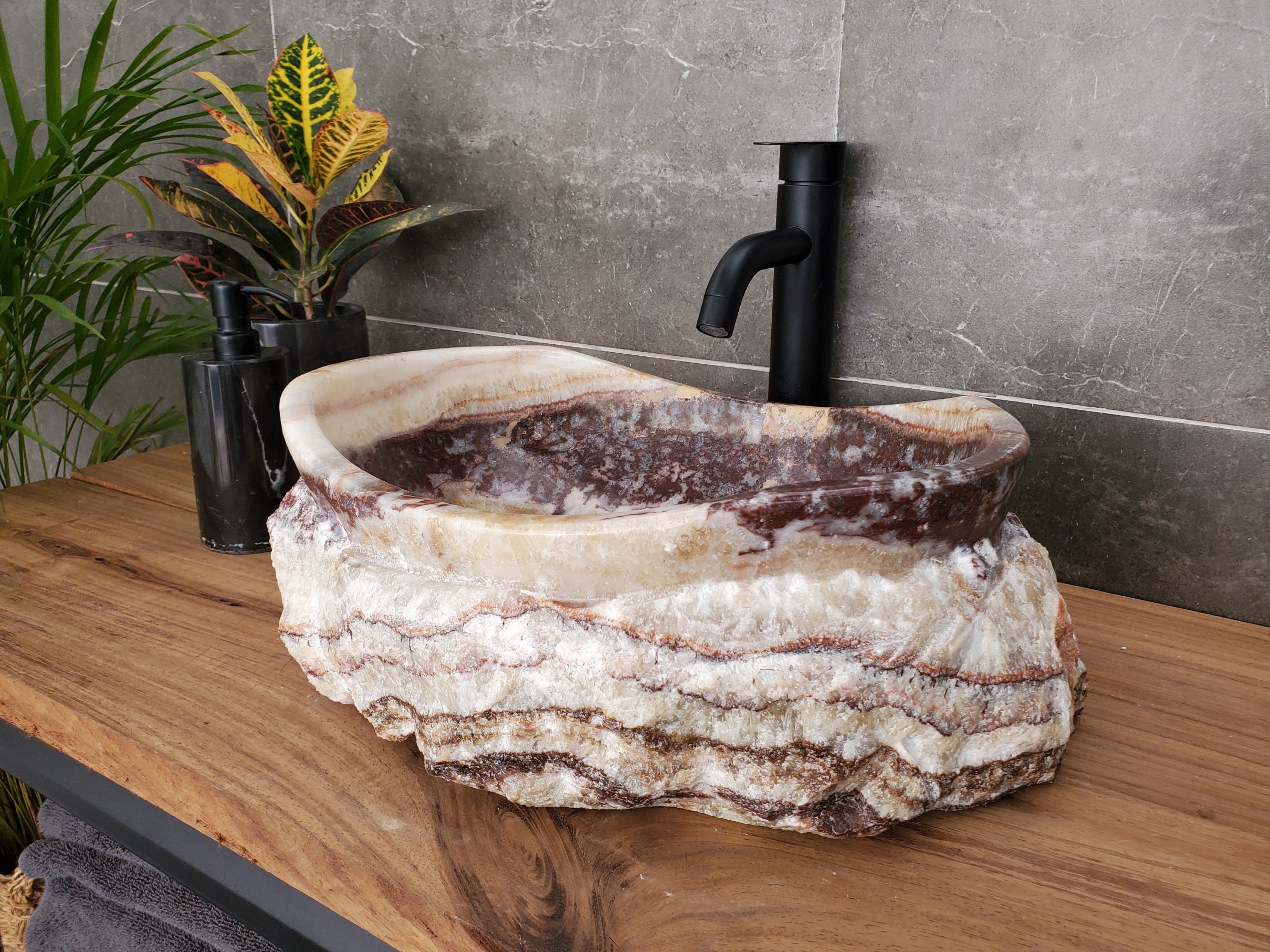 S31_09 Serpentine Onyx Stone Vessel Sink