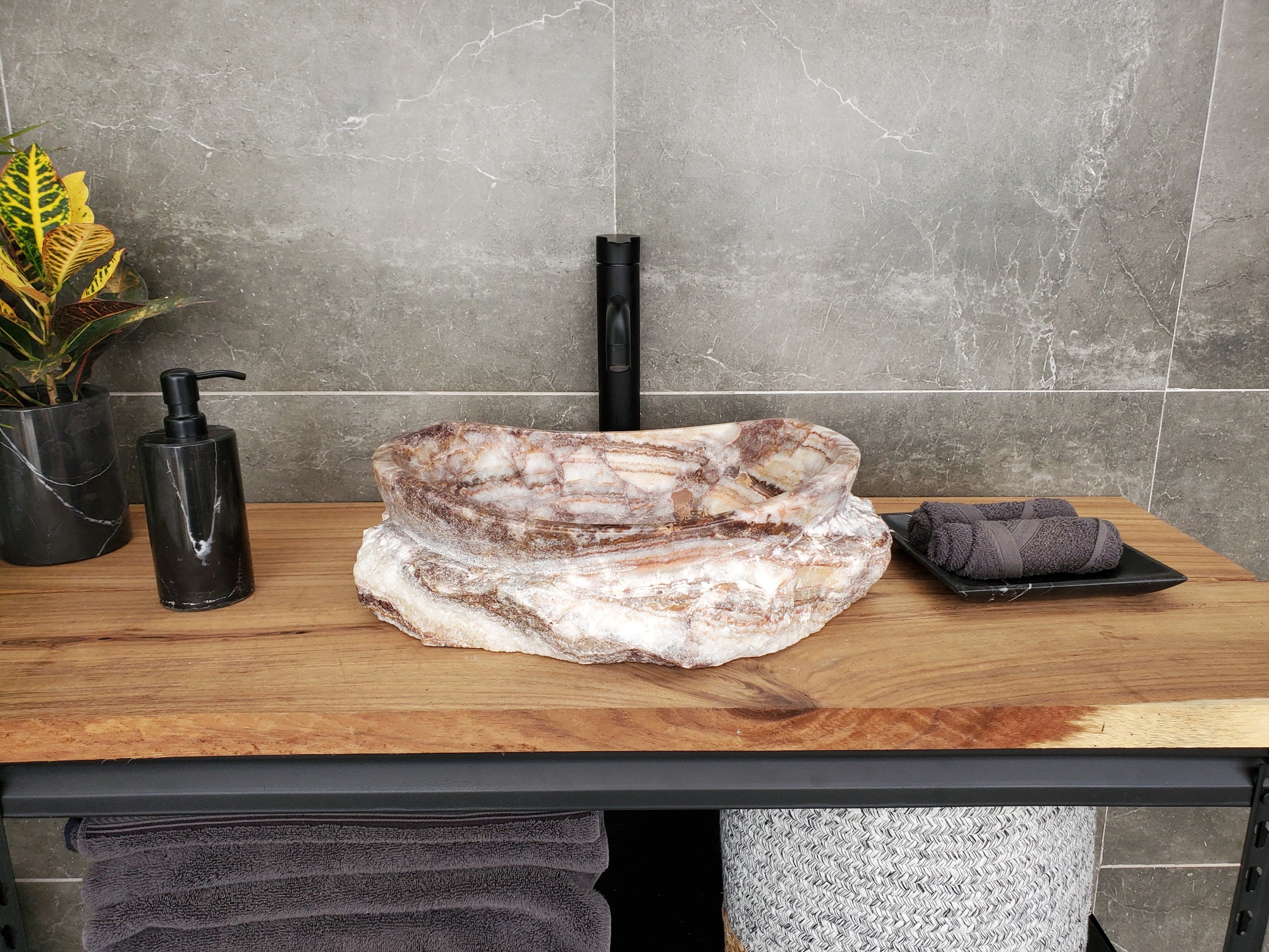 S31_10 Serpentine Onyx Stone Vessel Sink