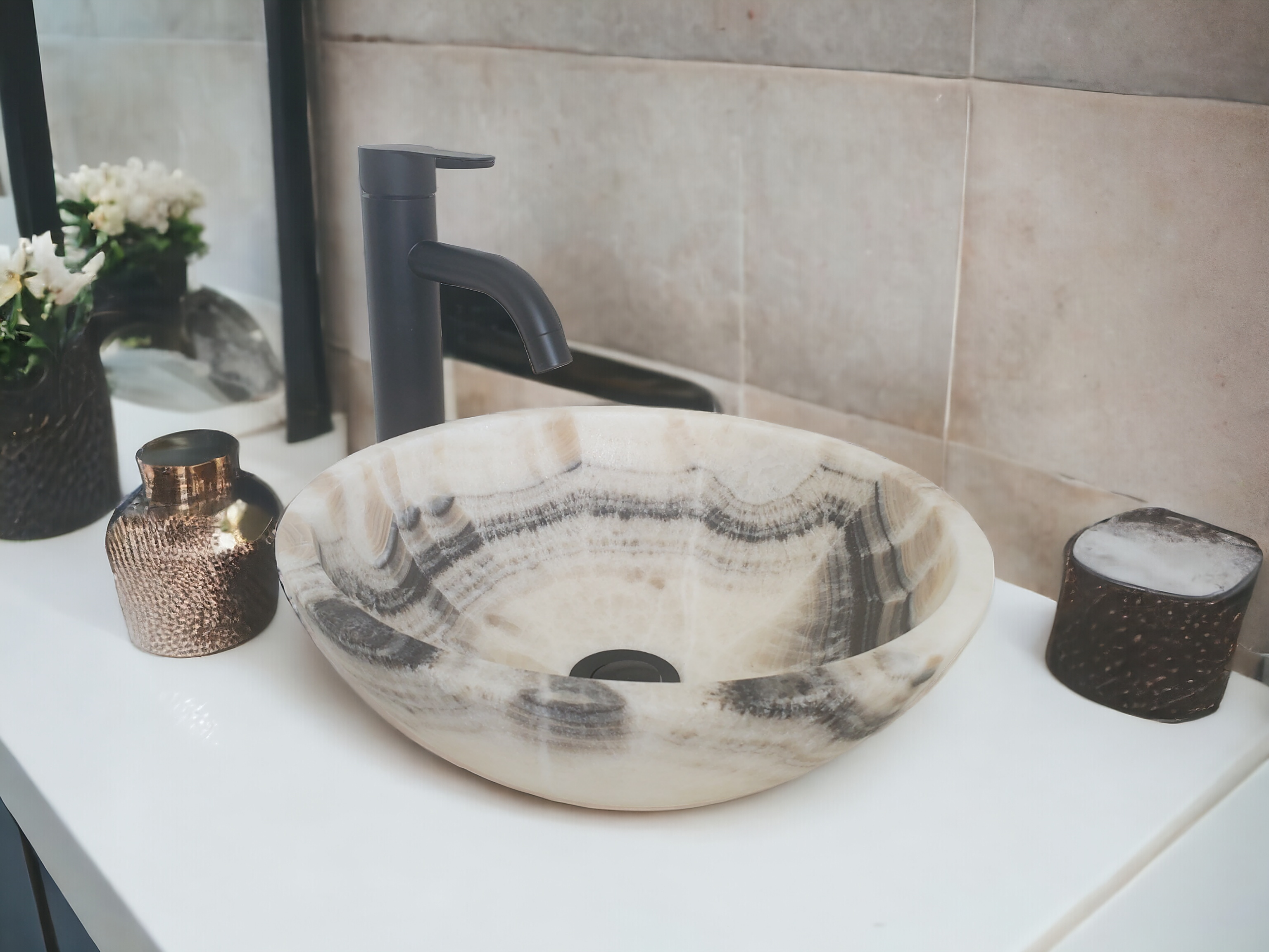 S21_14 Onyx Stone Vessel Bathroom Sink – Round