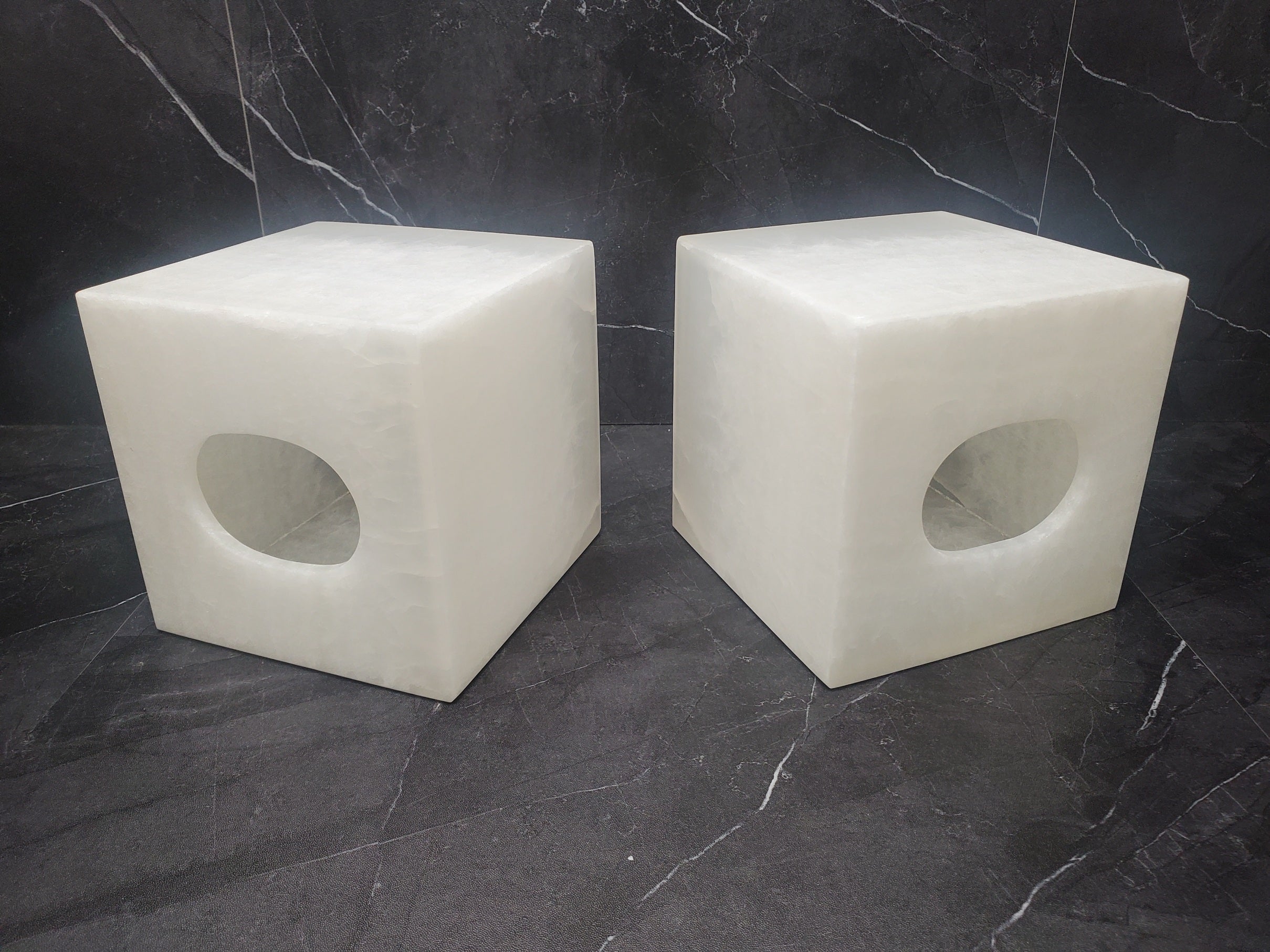 TCSQ_54 White Onyx Tissue Box Cover (Cube)