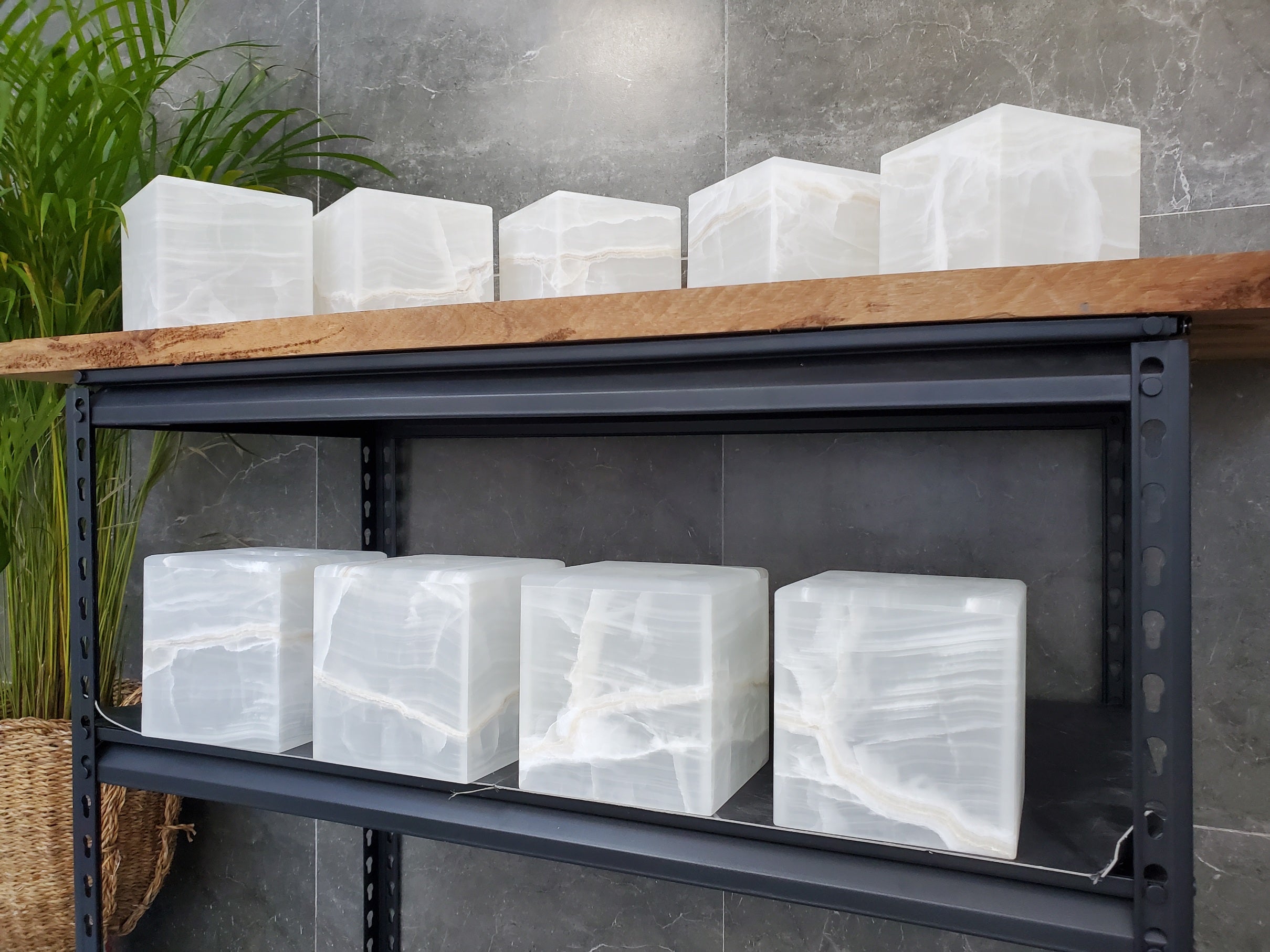 TCSQ_63 Neutral White Onyx Tissue Box Cover (Cube)