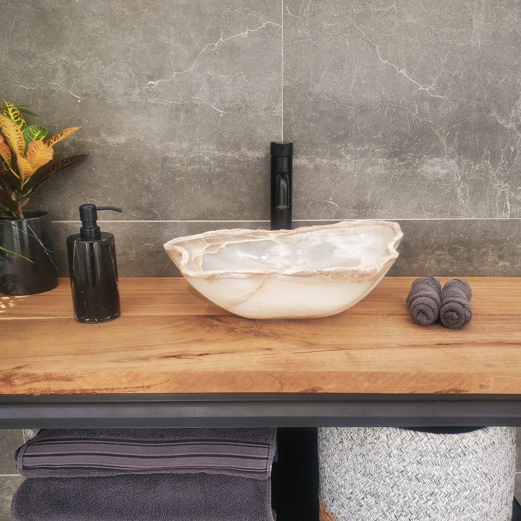 S32_20 Onyx Stone Vessel Bathroom Sink - 17.5 x 13 inch