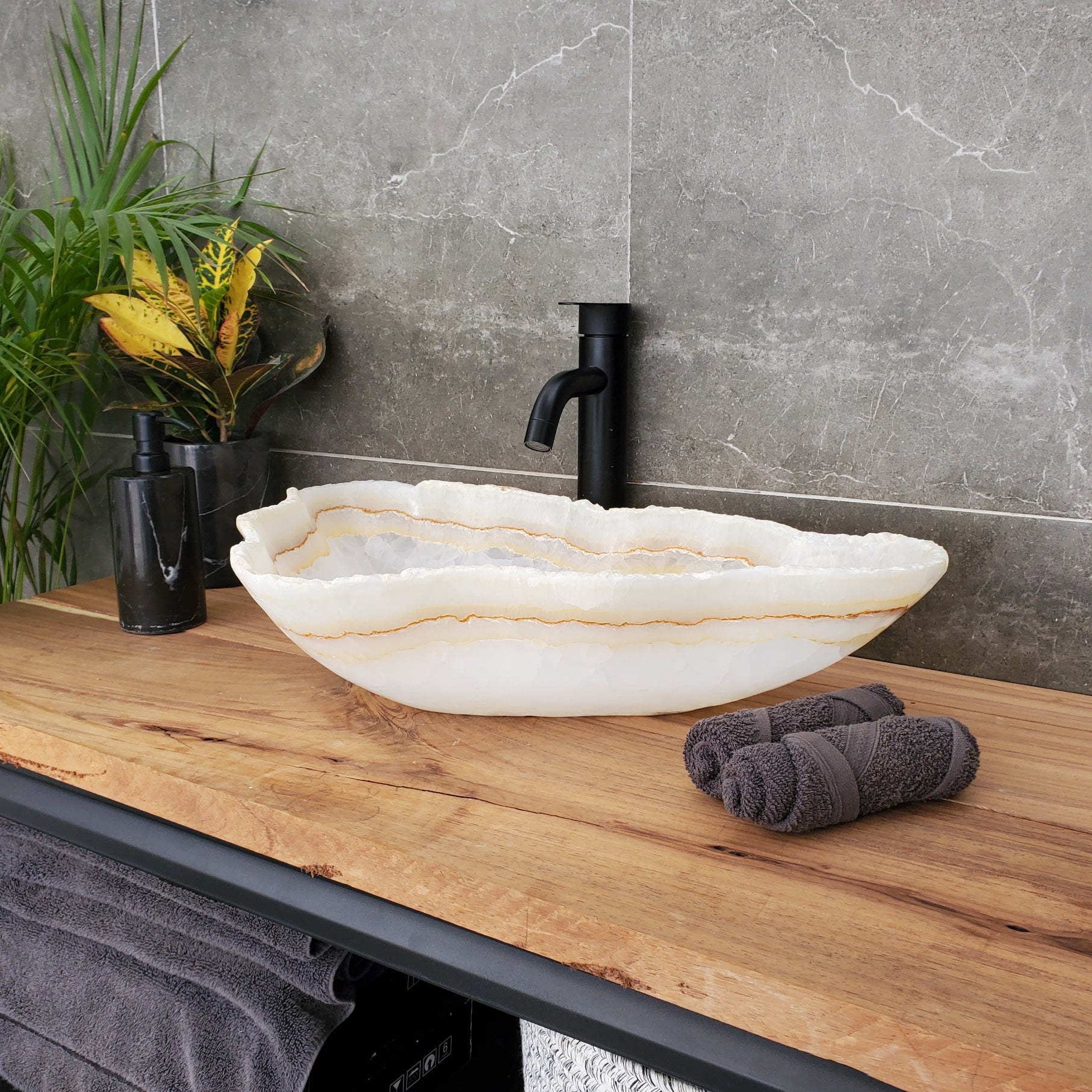 S31_39 Onyx Stone Vessel Bathroom Sink - 22 x 13.5 inch