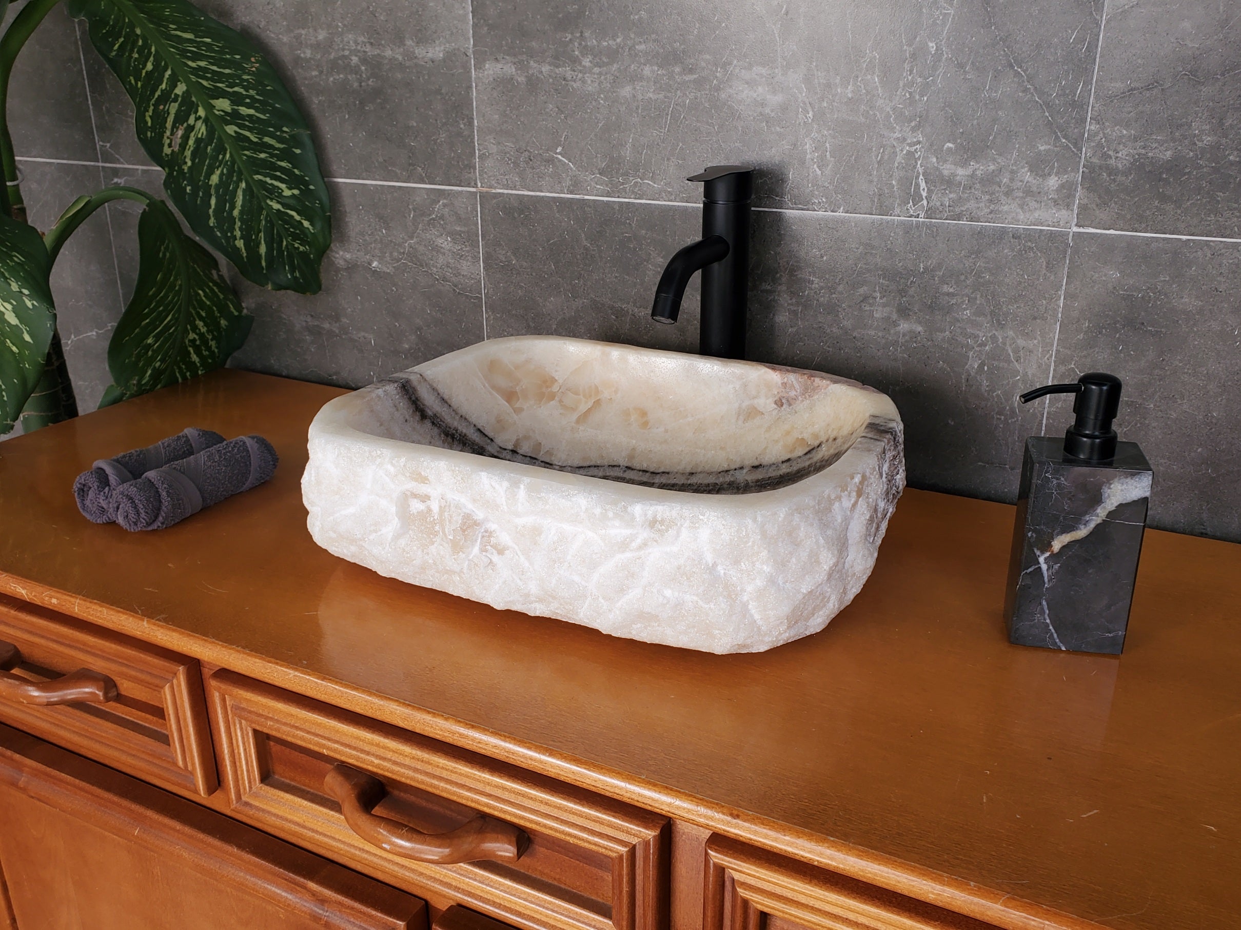 S37_16 Beige Onyx Vessel Sink, 17x13 Inch Onyx Stone Countertop Bathroom Sink Bathroom Sinks Featured Onyx Sinks Sinks