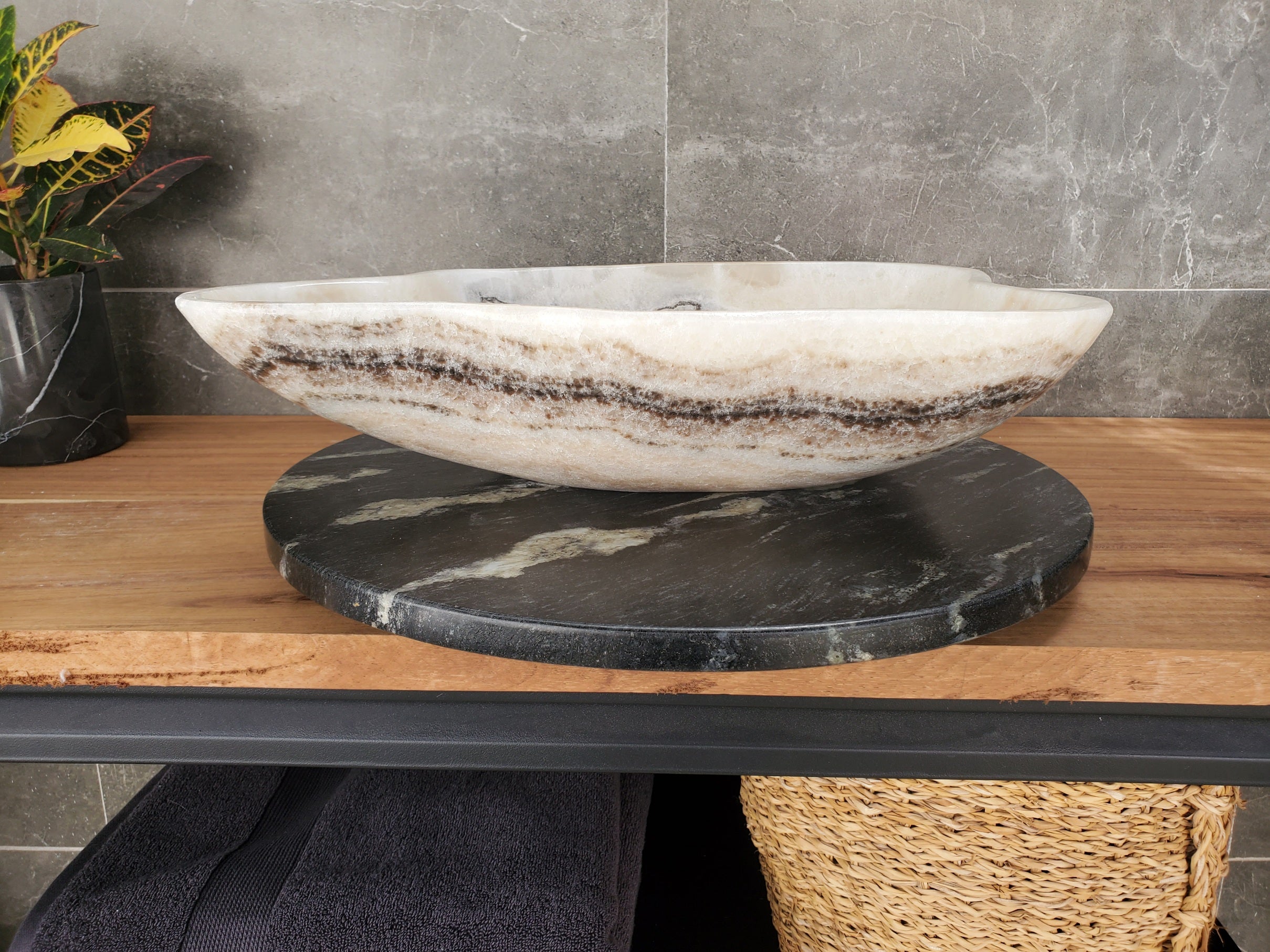 S32_23 Onyx Stone Vessel Bathroom Sink - 16.5 x 13.5 inch
