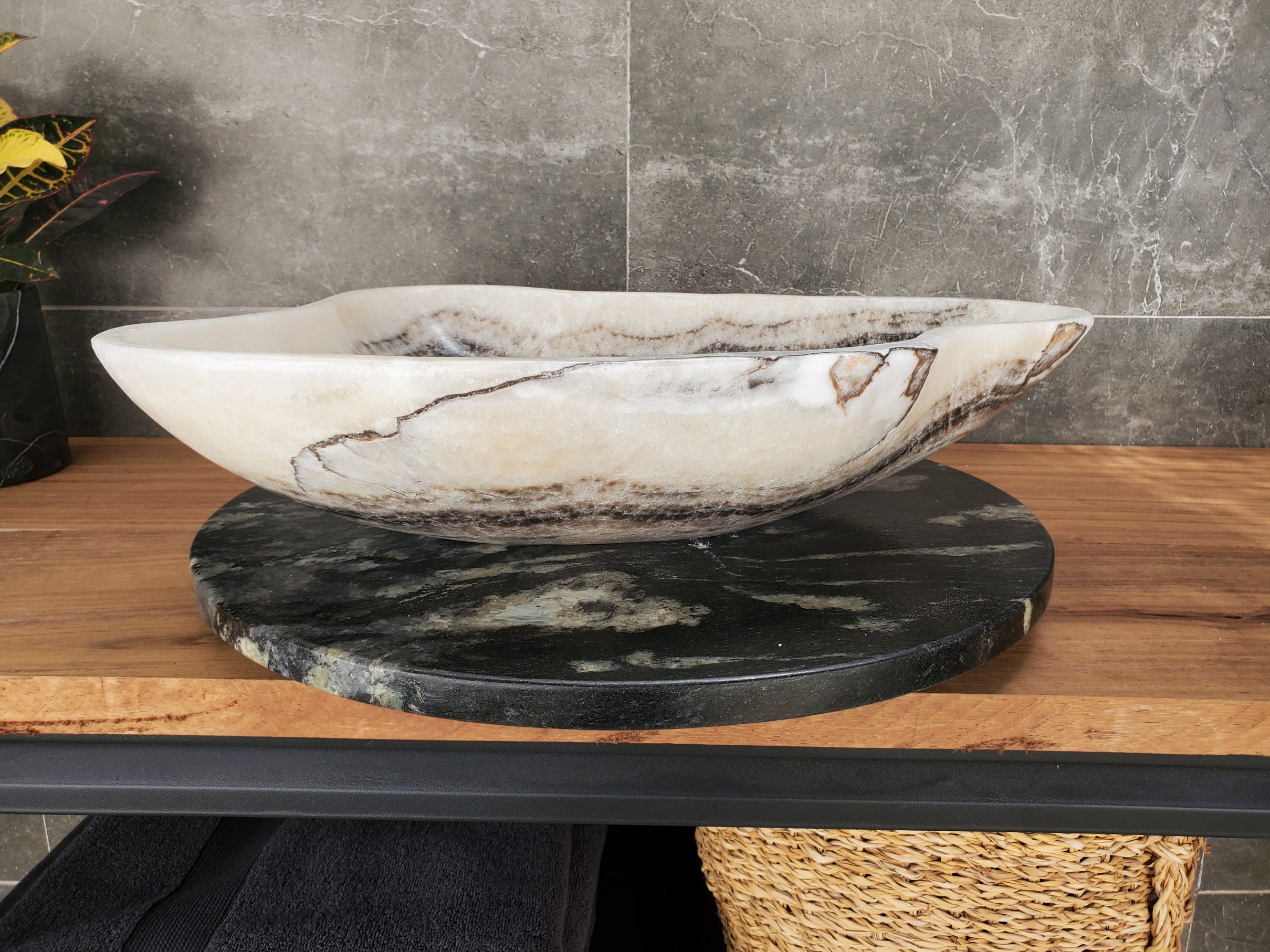 S32_23 Onyx Stone Vessel Bathroom Sink - 16.5 x 13.5 inch