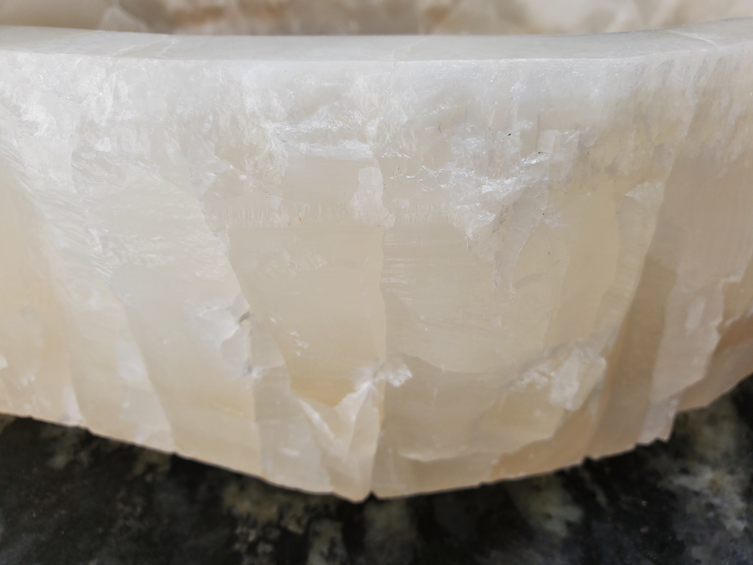 S33_20 Onyx Stone Vessel Sink