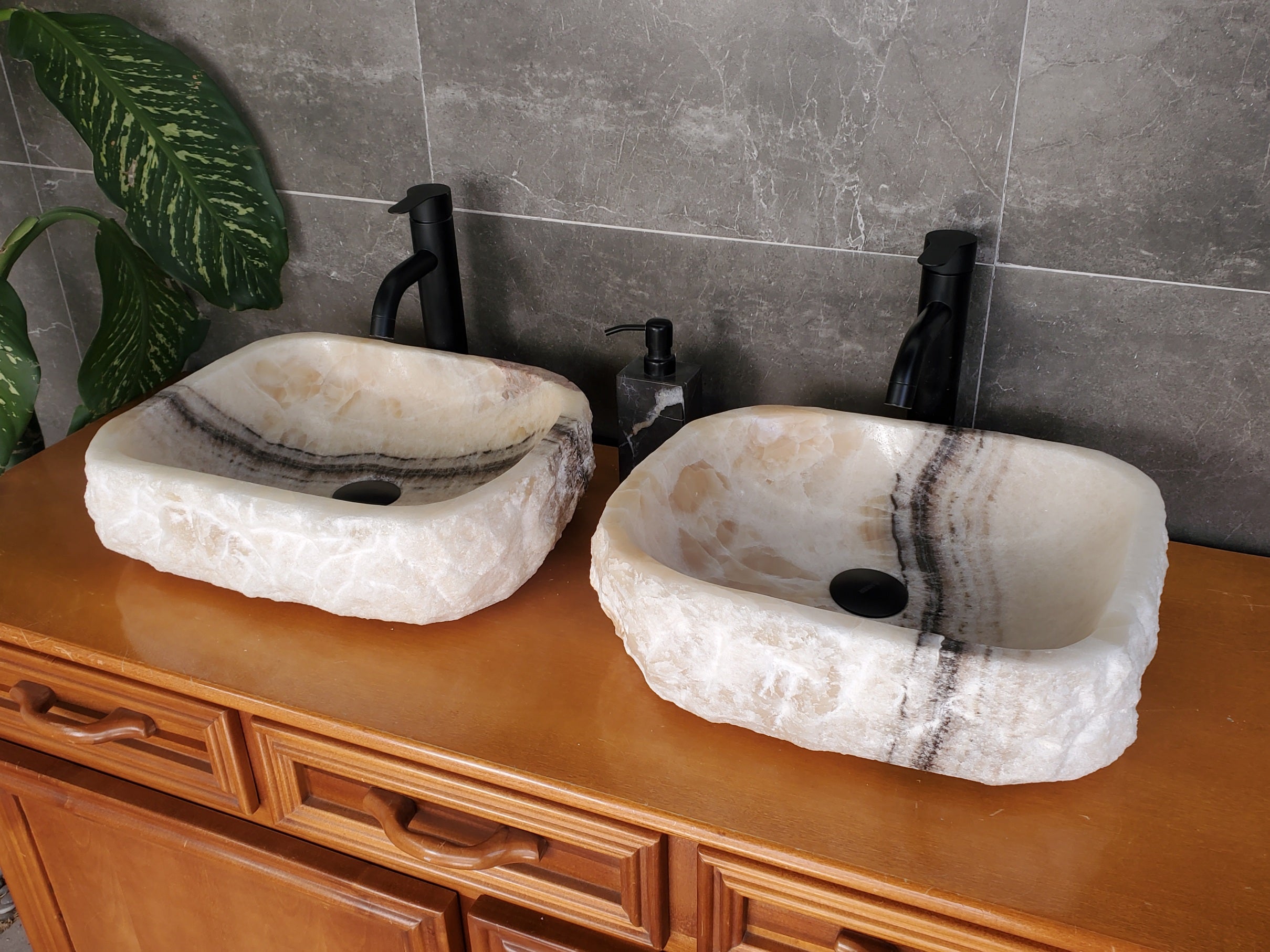 SET3706 Onyx Stone Vessel Bathroom Sink (Set of Two) Bathroom Sinks Onyx Sinks pair