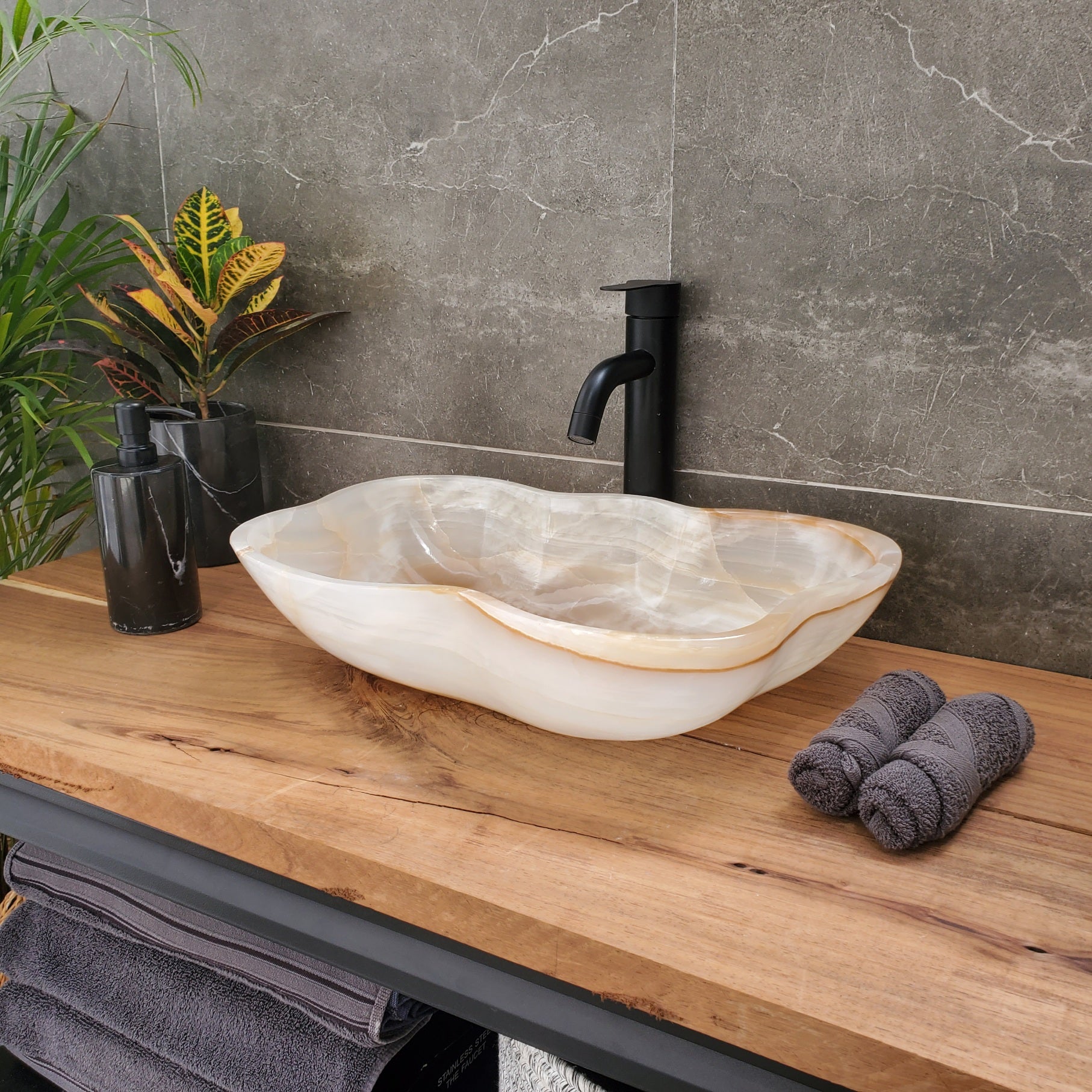S32_15 Onyx Stone Vessel Bathroom Sink- 19 x 13.5 inch