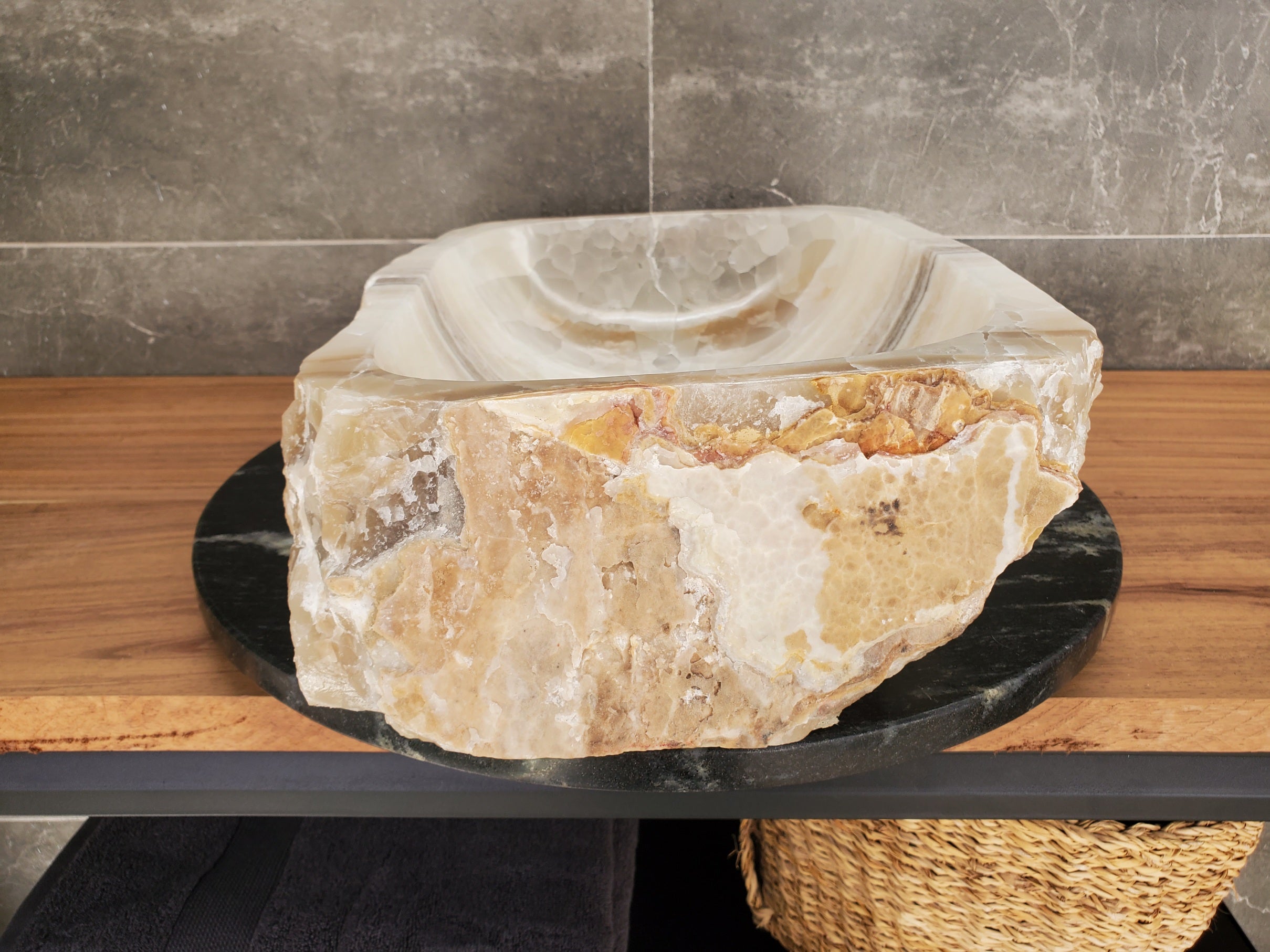 S33_09 Onyx Stone Vessel Sink