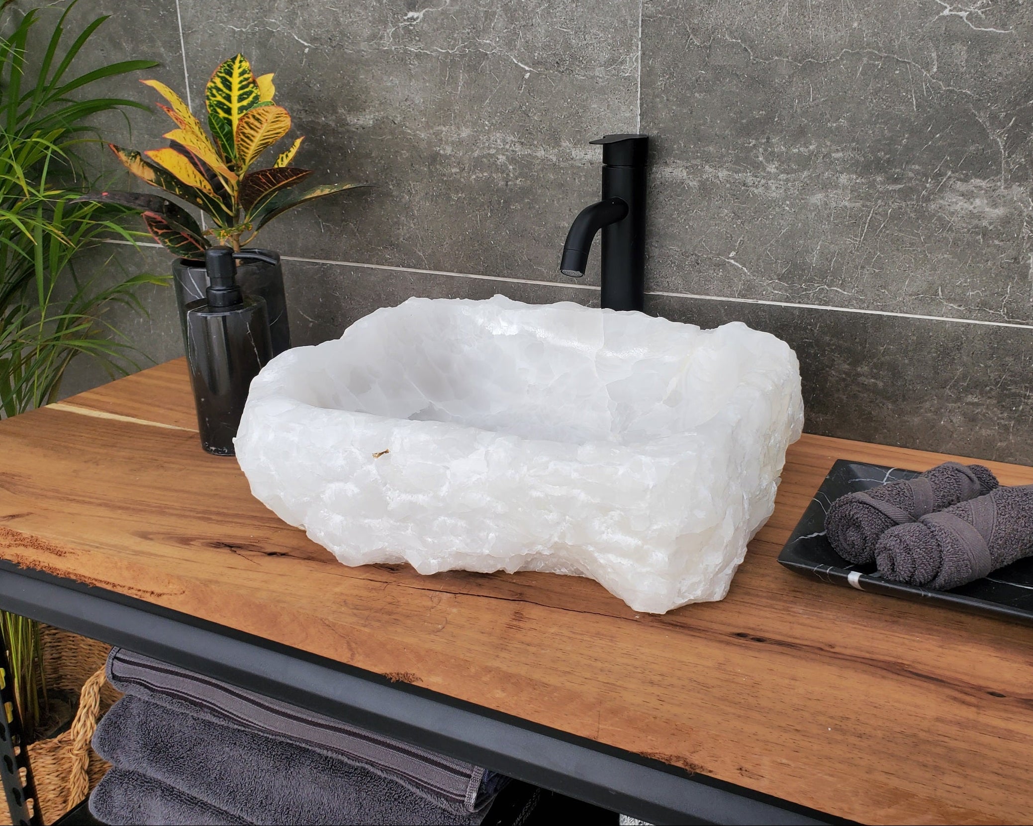 S31_47 Onyx Stone Vessel Bathroom Sink - 16 x 14 inch