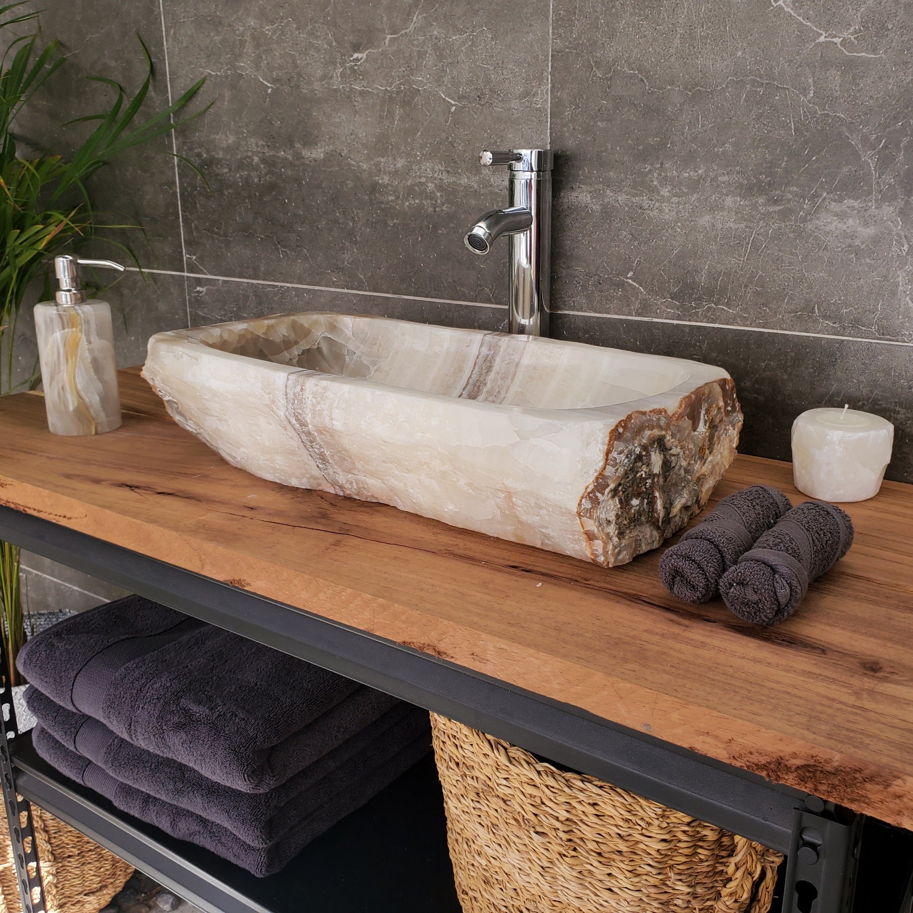 S33_09 Onyx Stone Vessel Sink