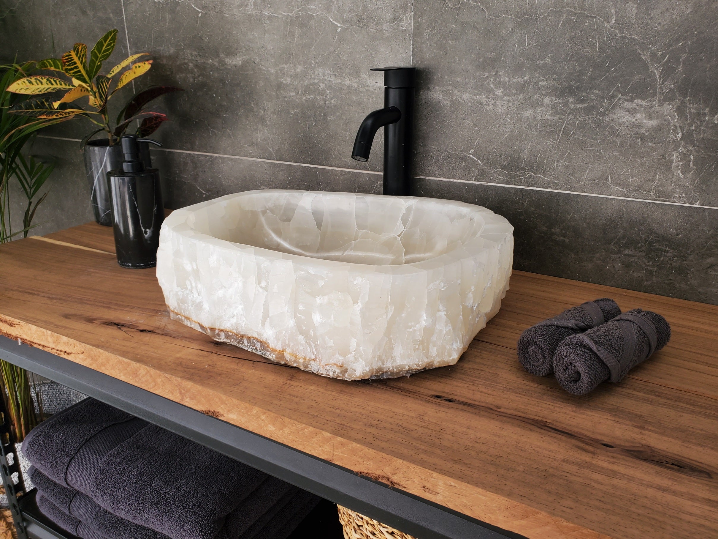 S33_19 Onyx Stone Vessel Sink