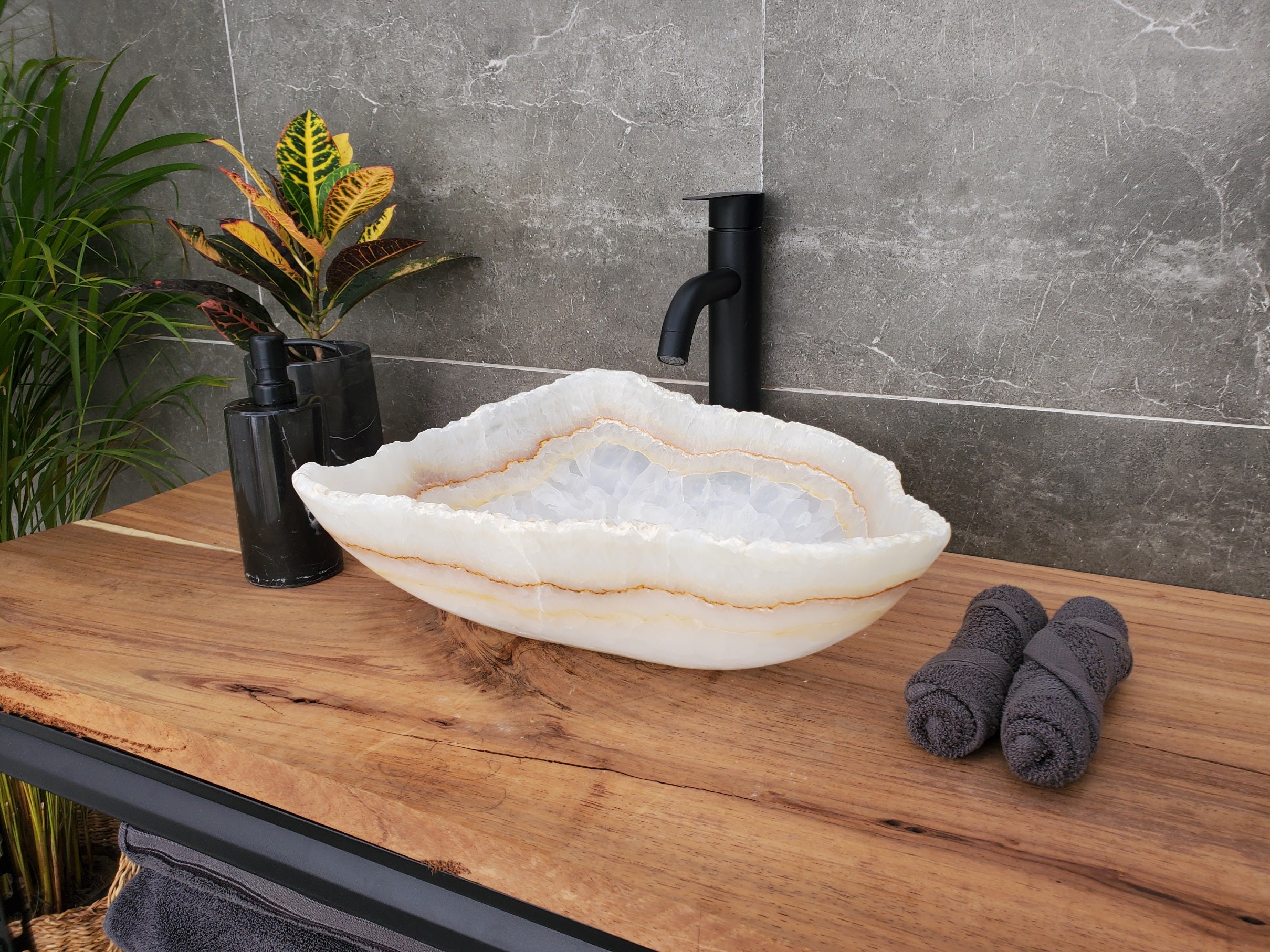 S32_03 Onyx Stone Vessel Bathroom Sink