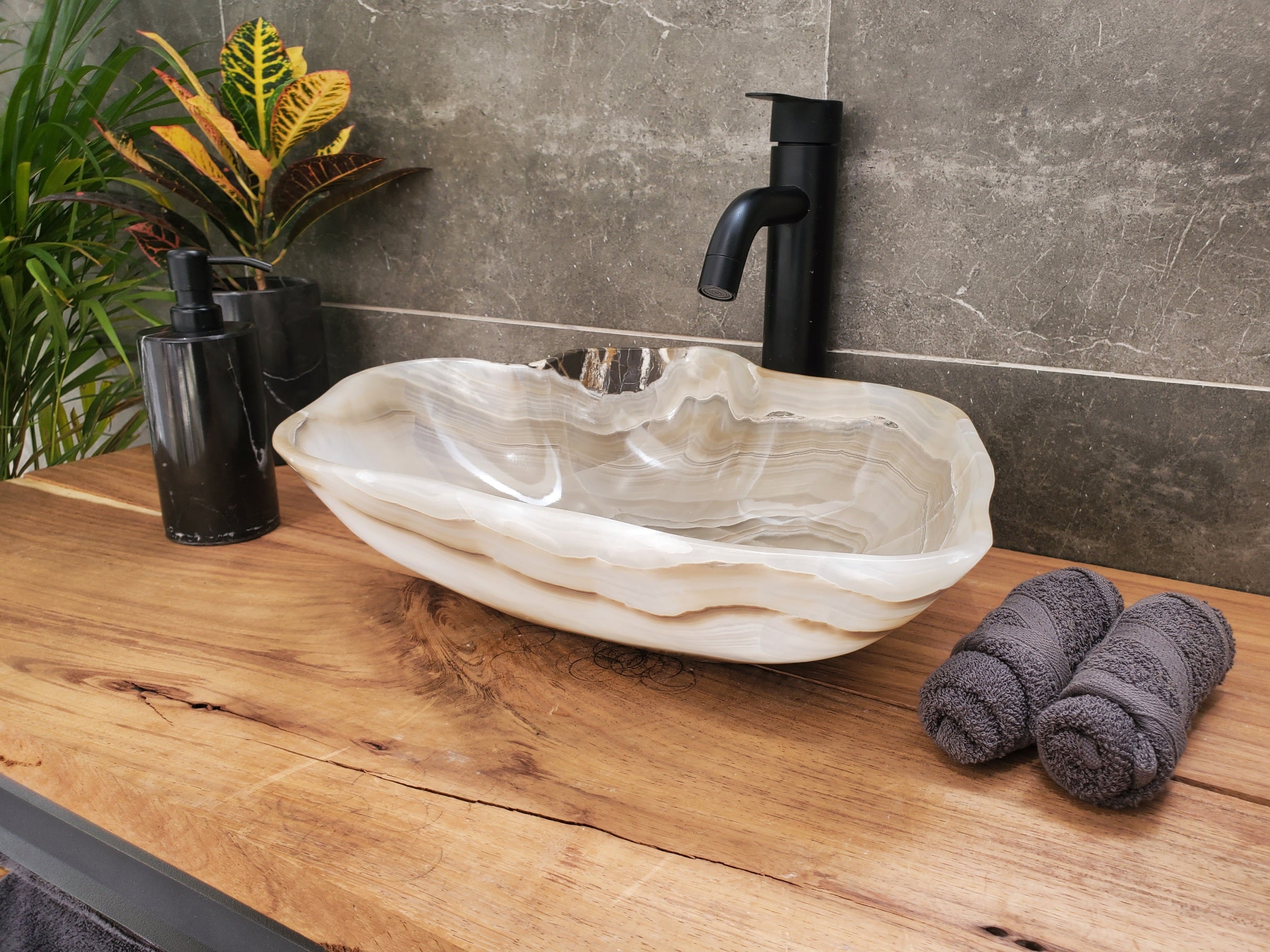 S32_17 Onyx Stone Vessel Bathroom Sink - 15 x 13 inch