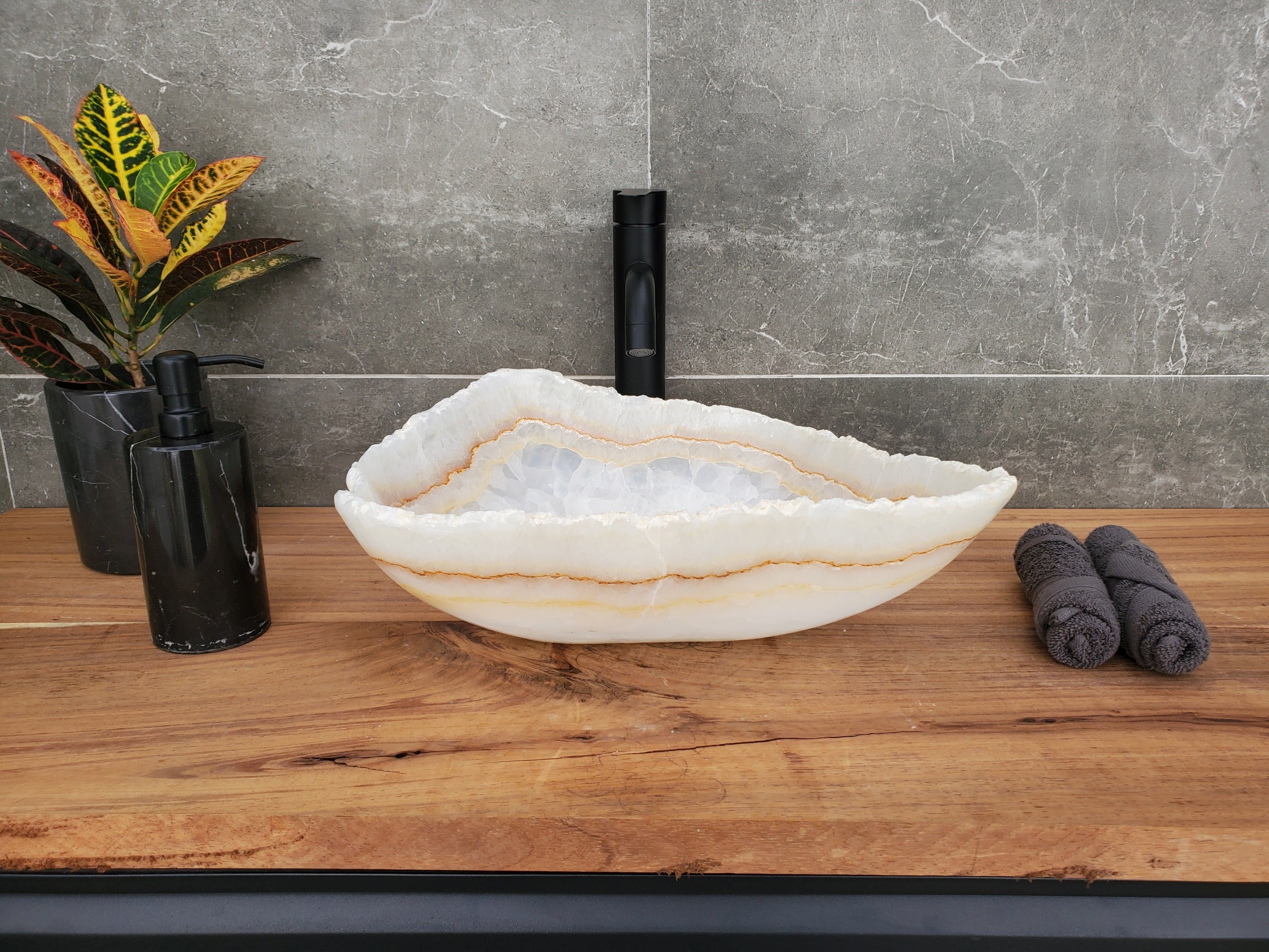 S32_03 Onyx Stone Vessel Bathroom Sink