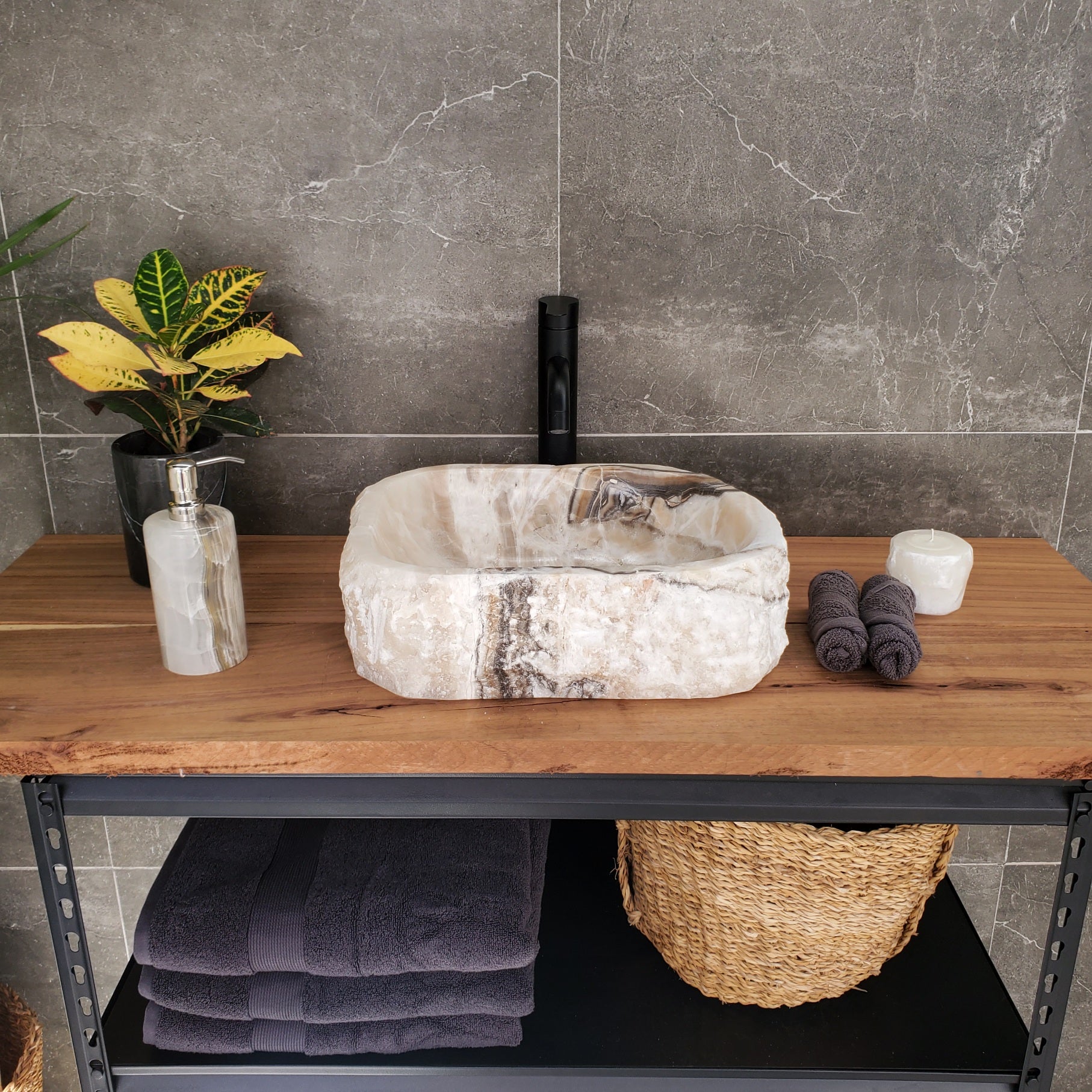 S33_10 Onyx Stone Vessel Sink