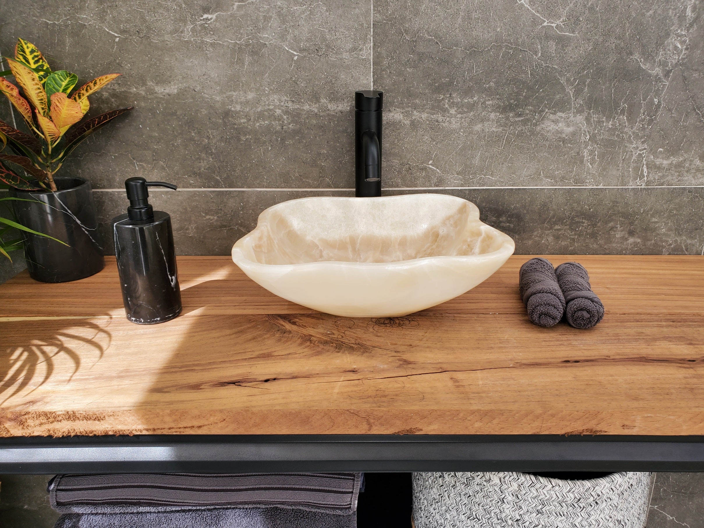 S32_22 Onyx Stone Vessel Bathroom Sink - 14 x 12 inch