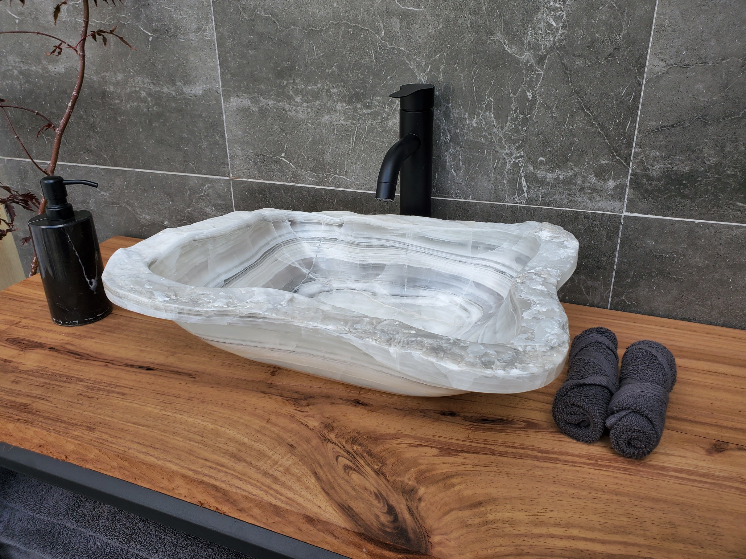 S30_11 Onyx Stone Vessel Bathroom Sink - 18.5 x 14.5 inch