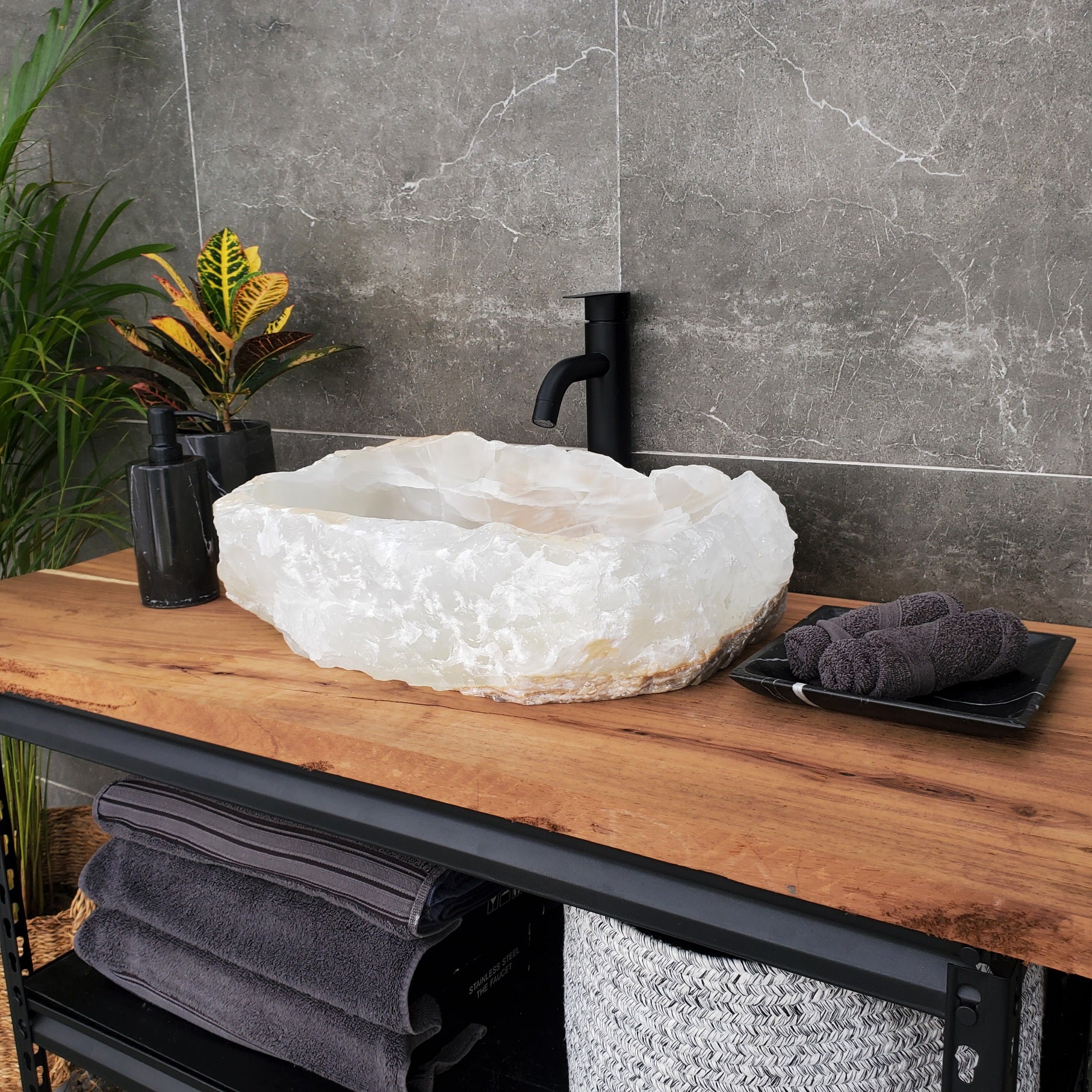 S31_43 Onyx Stone Vessel Bathroom Sink