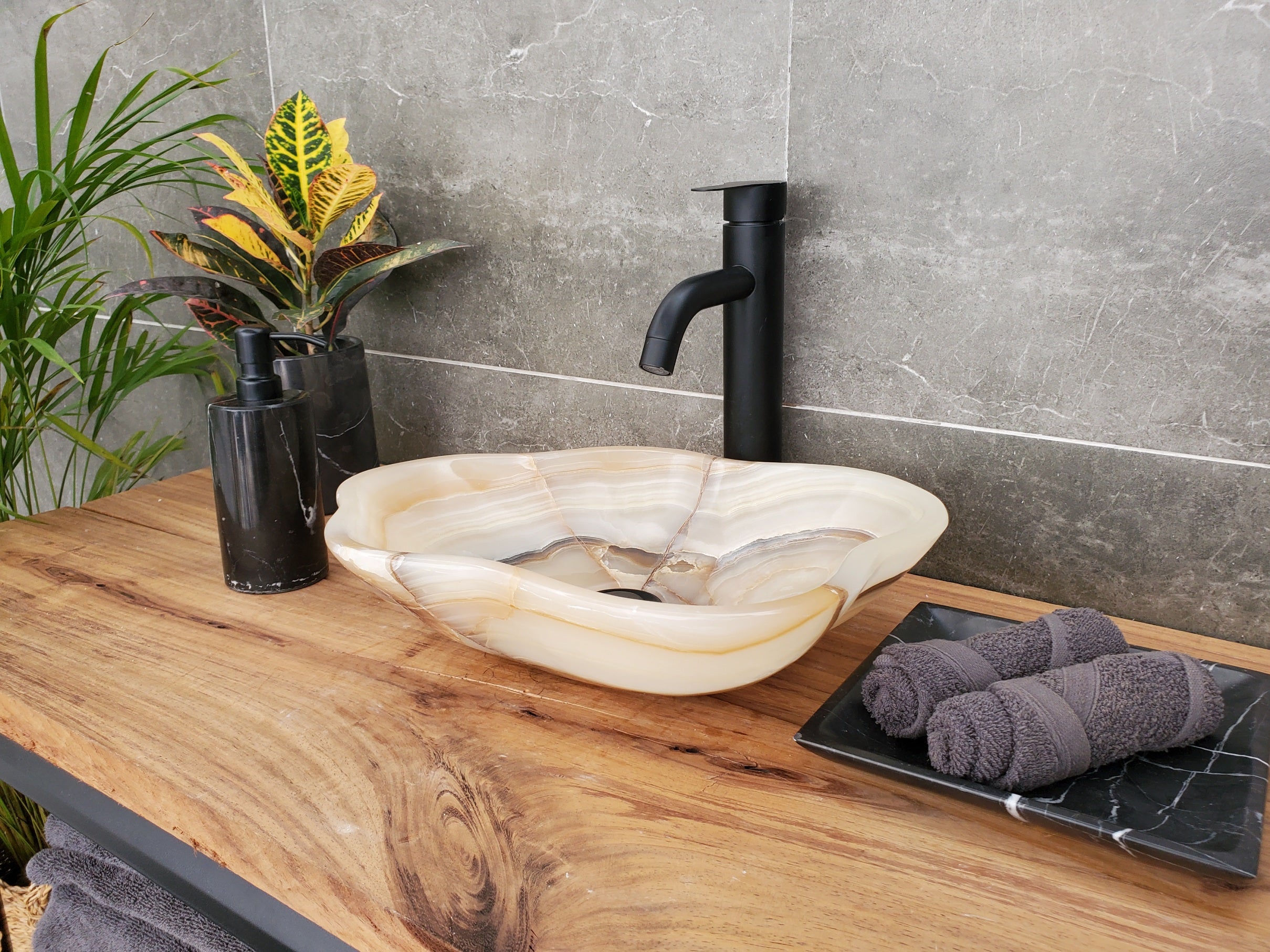 S31_28 Onyx Stone Vessel Bathroom Sink