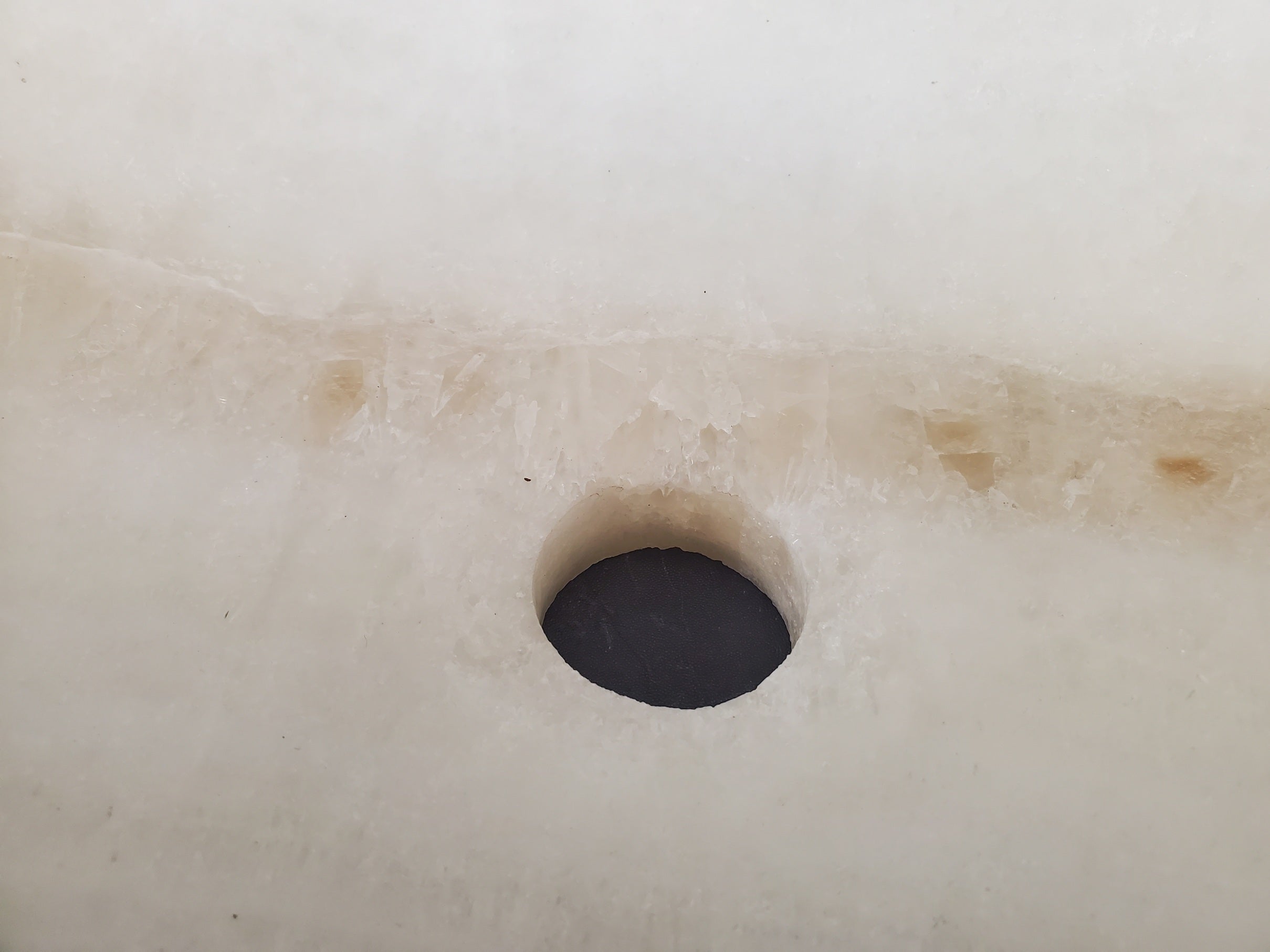 S25_04 Round Onyx Round Vessel Sink