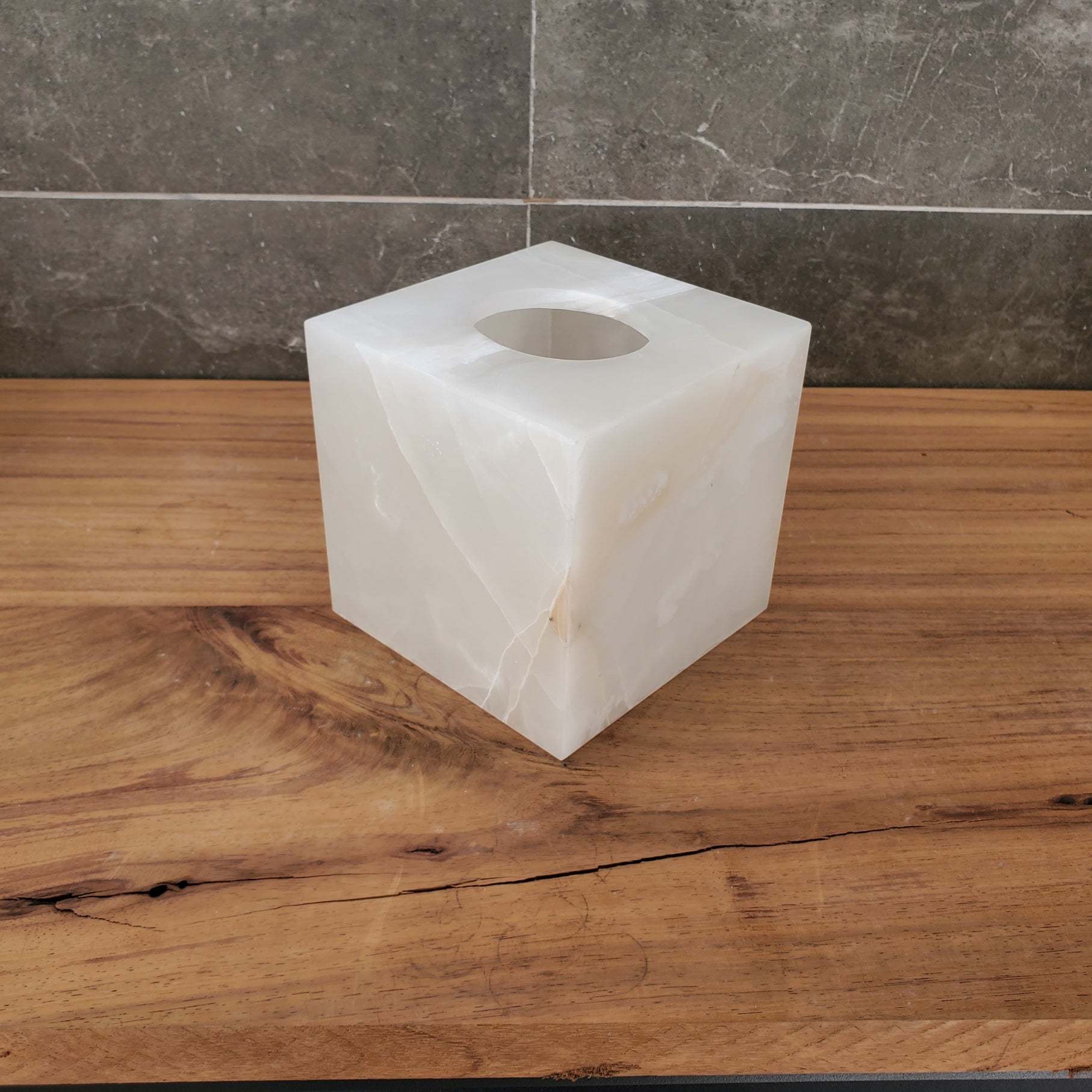 TCSQ_62 Neutral White Onyx Tissue Box Cover (Cube)