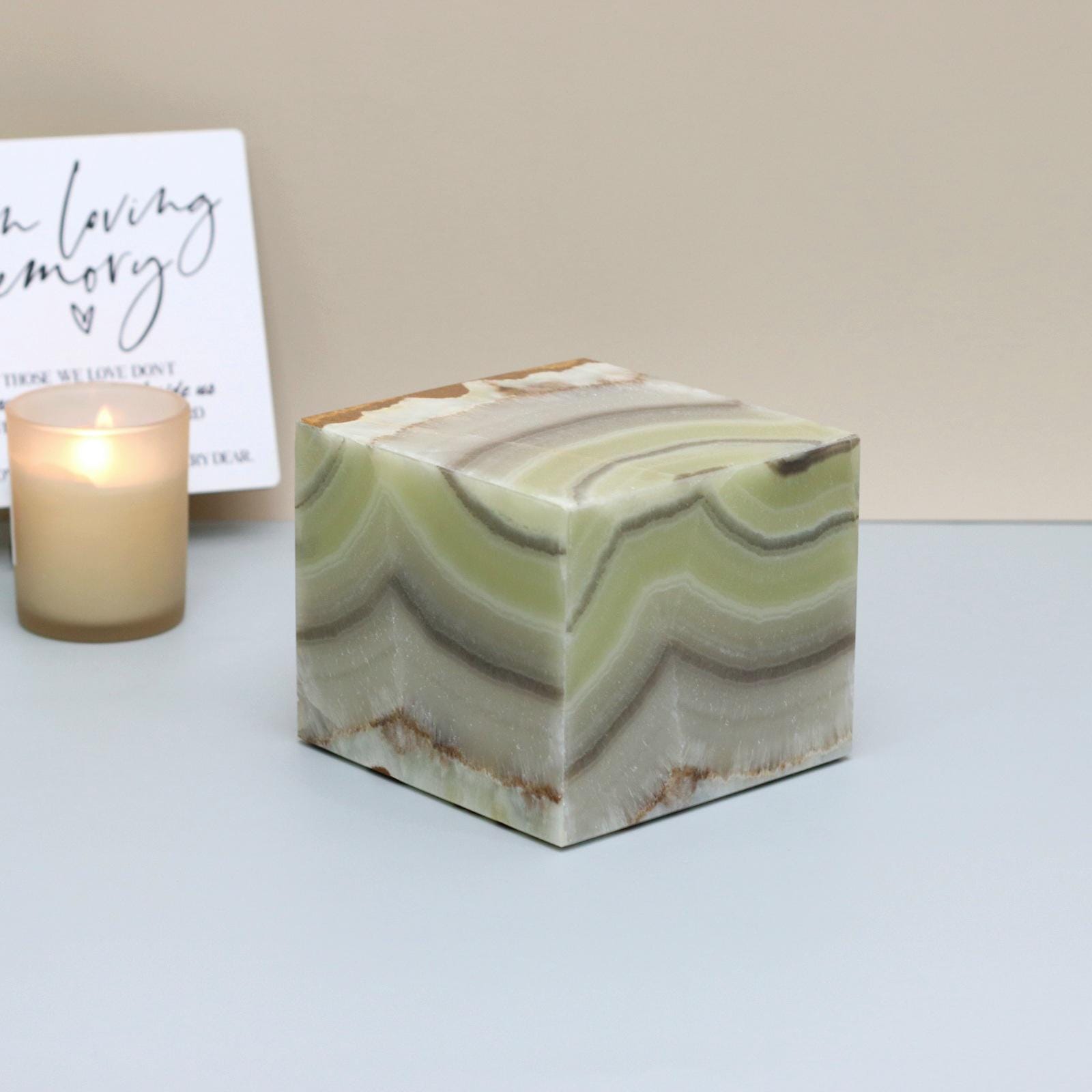 UR_10 Small Green Onyx Stone Cremation Urn for Ashes