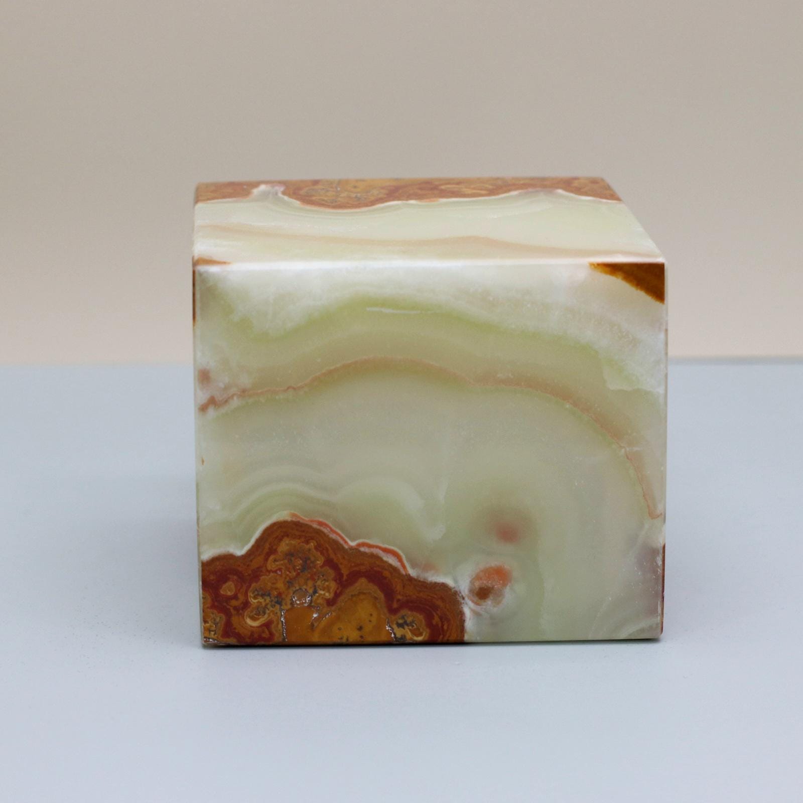 UR_10 Small Green Onyx Cremation Urn for Ashes - 40 cu in